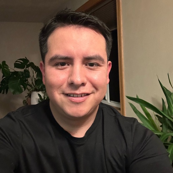 Meet your Posher, Miguel - Picture 2 of 3